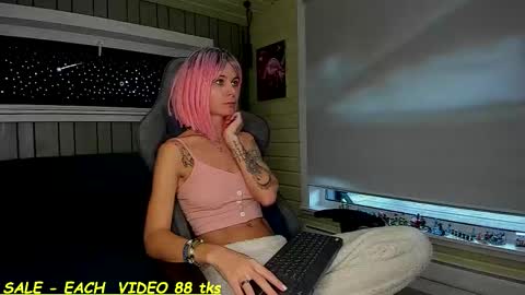 Sandy and Chris online show from October 14, 2025, 11:22 am