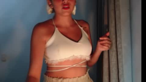 sandy_straw online show from September 28, 2025, 1:55 am