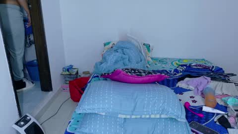 sandy online show from April 19, 2026, 5:34 pm