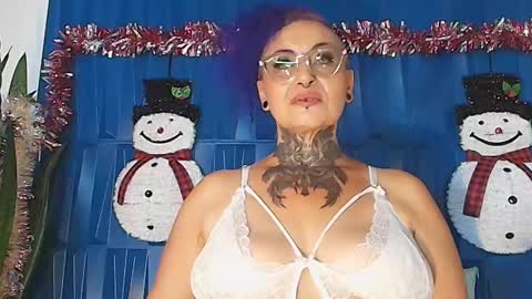 Sandy Rose online show from December 9, 2024, 11:45 pm