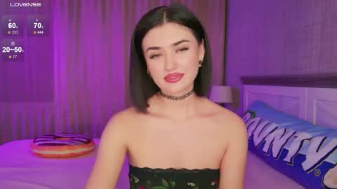 Sandy online show from October 11, 2025, 11:14 pm