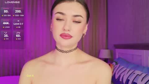 Sandy online show from November 30, 2025, 4:44 pm