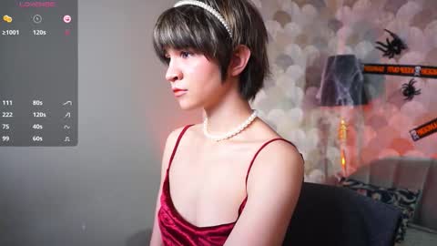 Viola  online show from November 1, 2025, 8:44 pm