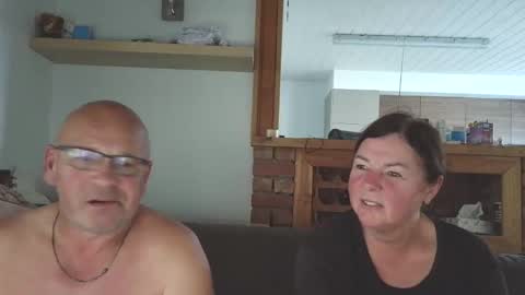 Snapshot of sanroom chatting on September 26, 2025, 2:43 pm sanroom online show from September 26, 2025, 2:43 pm