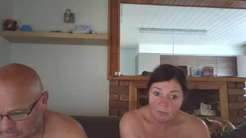 Snapshot of sanroom chatting on September 30, 2025, 2:11 pm sanroom online show from September 30, 2025, 2:11 pm