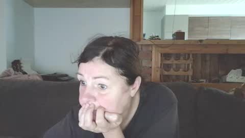 Snapshot of sanroom chatting on October 7, 2025, 2:03 pm sanroom online show from October 7, 2025, 2:03 pm