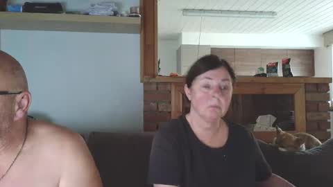 Snapshot of sanroom chatting on October 22, 2025, 1:33 pm sanroom online show from October 22, 2025, 1:33 pm