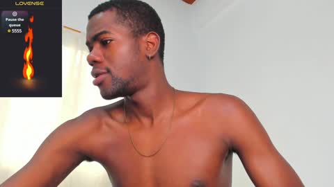 Snapshot of santi_brown1 chatting on January 28, 2025, 8:58 pm Santibrown online show from January 28, 2025, 8:58 pm