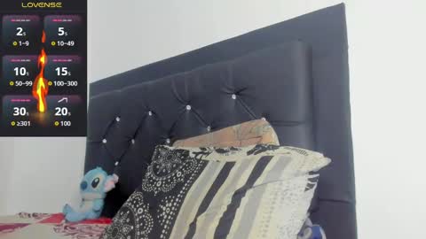 Snapshot of santi_brown1 chatting on May 4, 2026, 11:12 pm Santibrown online show from May 4, 2026, 11:12 pm