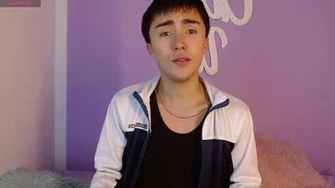 santi_fabulous online show from December 4, 2024, 4:10 am