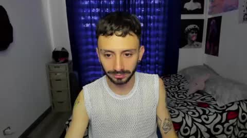 Snapshot of santi_mateo chatting on April 14, 2026, 7:09 pm Santi online show from April 14, 2026, 7:09 pm
