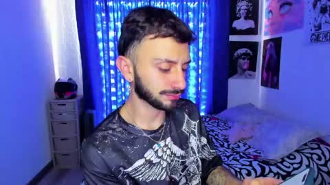 Snapshot of santi_mateo chatting on April 18, 2026, 5:50 pm Santi online show from April 18, 2026, 5:50 pm