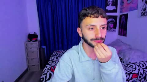 Snapshot of santi_mateo chatting on April 19, 2026, 2:44 am Santi online show from April 19, 2026, 2:44 am
