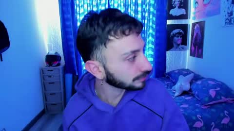 Snapshot of santi_mateo chatting on April 20, 2026, 7:15 pm Santi online show from April 20, 2026, 7:15 pm