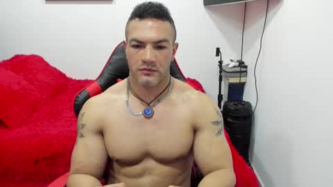 santi_pastori online show from October 16, 2025, 6:09 pm