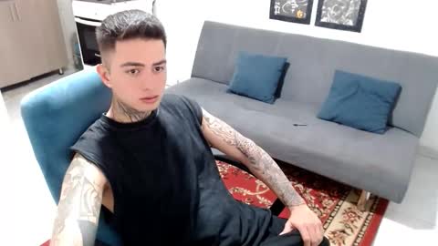 santi_ss online show from December 19, 2025, 3:41 pm