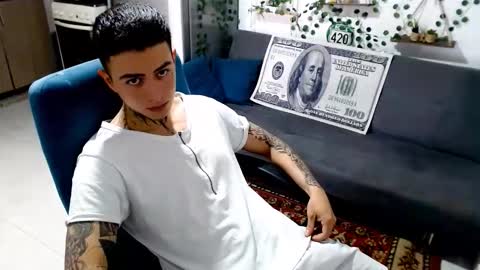 santi_ss online show from February 6, 2026, 2:31 pm