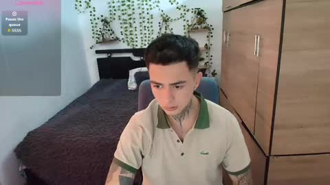 santi_ss online show from May 3, 2026, 3:40 pm
