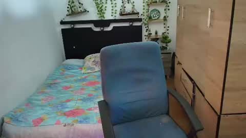 Snapshot of santi_ss chatting on July 3, 2026, 3:29 pm santi_ss online show from July 3, 2026, 3:29 pm