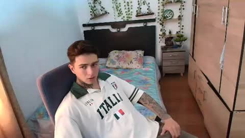 Snapshot of santi_ss chatting on July 27, 2026, 4:03 pm santi_ss online show from July 27, 2026, 4:03 pm