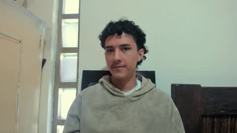 santi_twink19 online show from October 12, 2025, 8:08 pm