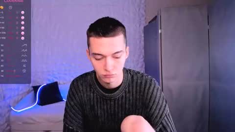 Snapshot of santiago__perez chatting on November 27, 2025, 10:06 am santiago__perez online show from November 27, 2025, 10:06 am