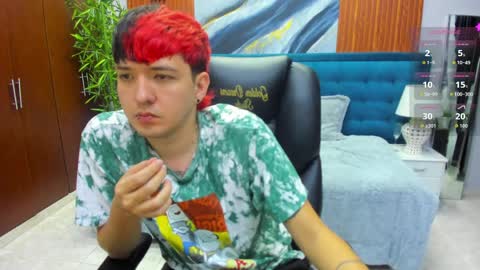 SANTIAGO  online show from April 5, 2026, 10:51 pm