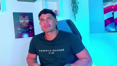 Snapshot of santiago_santii chatting on August 5, 2026, 11:06 pm Santi online show from August 5, 2026, 11:06 pm