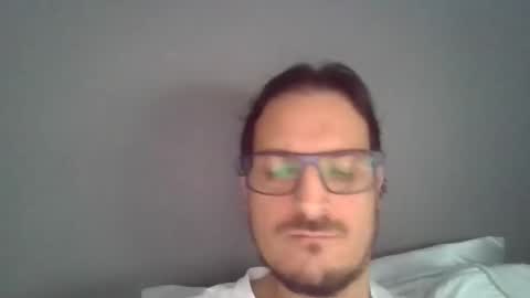 santiagorivera012477 online show from November 9, 2025, 7:01 pm