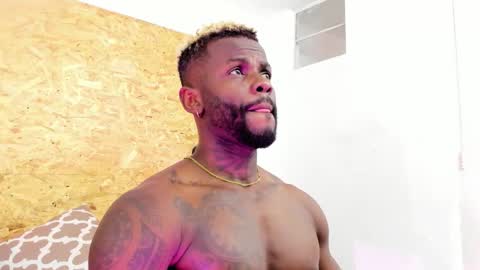  Santi online show from October 17, 2025, 7:38 pm