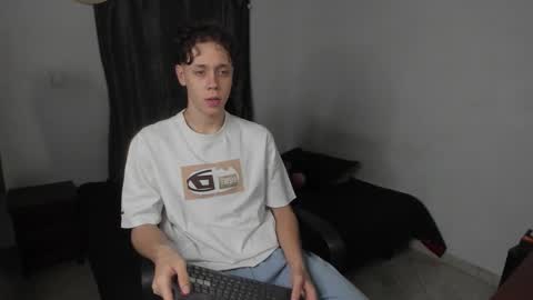 Julius Novachrono  online show from March 24, 2026, 11:21 pm