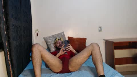 Snapshot of santiexxx chatting on November 1, 2025, 12:23 am santiexxx online show from November 1, 2025, 12:23 am