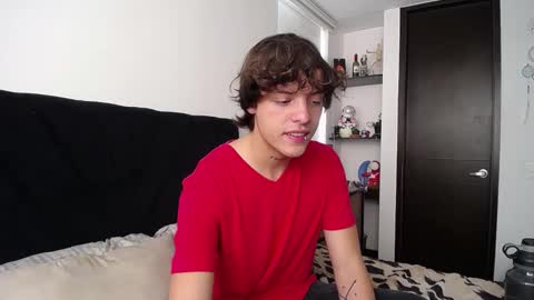 Santii online show from March 1, 2025, 4:44 pm