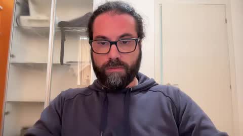 Snapshot of santopelo chatting on March 1, 2025, 11:06 am santopelo online show from March 1, 2025, 11:06 am