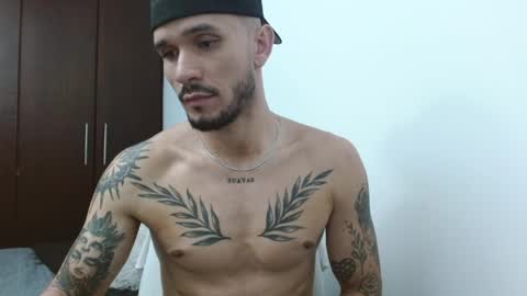 Snapshot of santti_torres chatting on May 18, 2026, 10:48 pm Santy Torres online show from May 18, 2026, 10:48 pm
