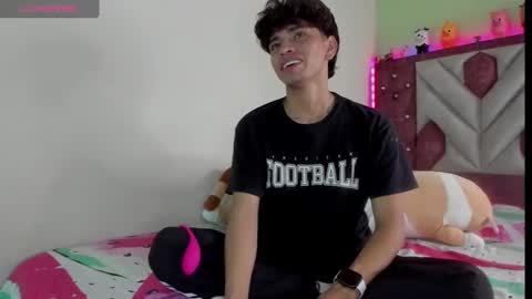 Santiago online show from November 21, 2025, 2:10 am