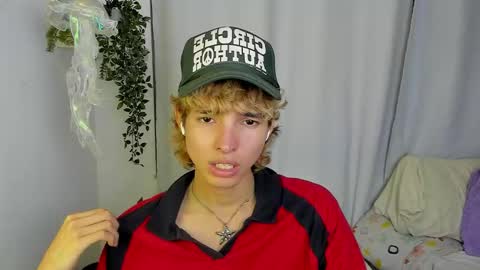 kitty online show from October 6, 2025, 2:53 am