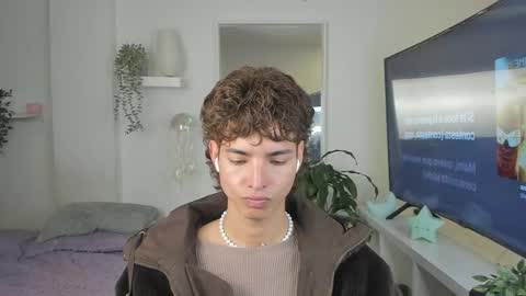 kitty online show from November 27, 2025, 12:56 am