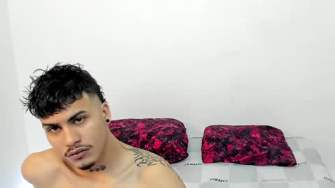 santy_of1 online show from April 26, 2026, 1:09 pm