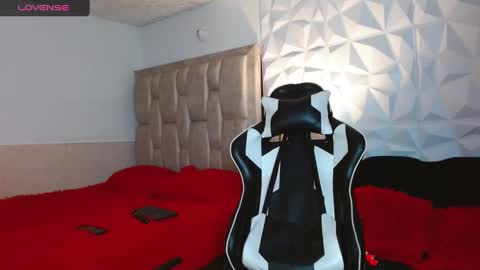 Santyago online show from December 1, 2024, 9:04 pm