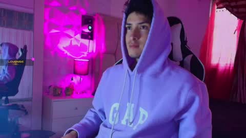 Santyago online show from December 31, 2024, 9:17 pm