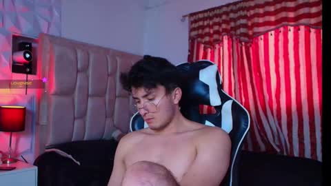 Santyago online show from January 15, 2025, 9:41 pm