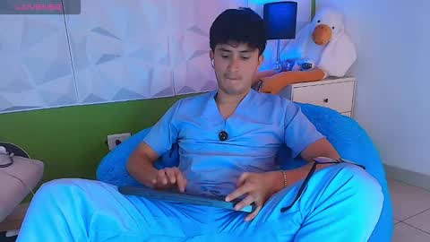 Santyago online show from September 12, 2025, 7:03 pm