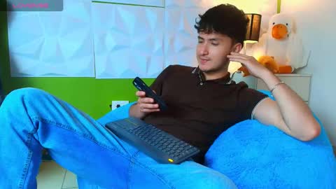 Santyago online show from September 22, 2025, 7:05 pm