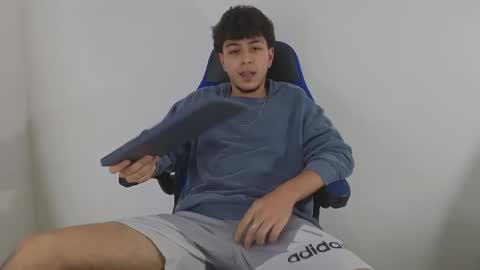 santybig18 online show from March 11, 2025, 6:43 am