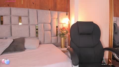 Saori  online show from October 22, 2025, 12:05 pm