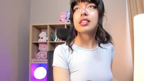 saphyralux online show from June 1, 2026, 9:16 pm