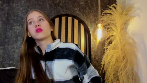 sara__jones_ online show from January 15, 2025, 6:08 pm