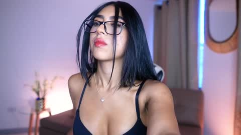 Sara  online show from December 17, 2024, 3:49 pm