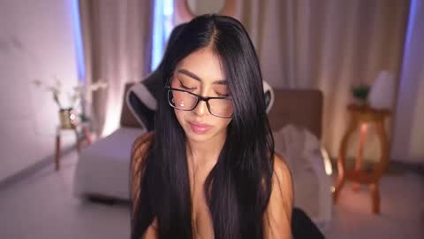 Sara  online show from February 12, 2025, 3:49 pm